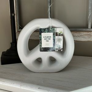 Peace sign vase or planter